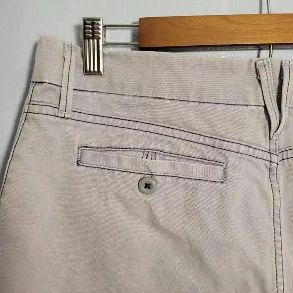 Levi's Tab Twills Size 8 Light Purple Lilac Classic Zipper Button Chino Shorts - Picture 6 of 10